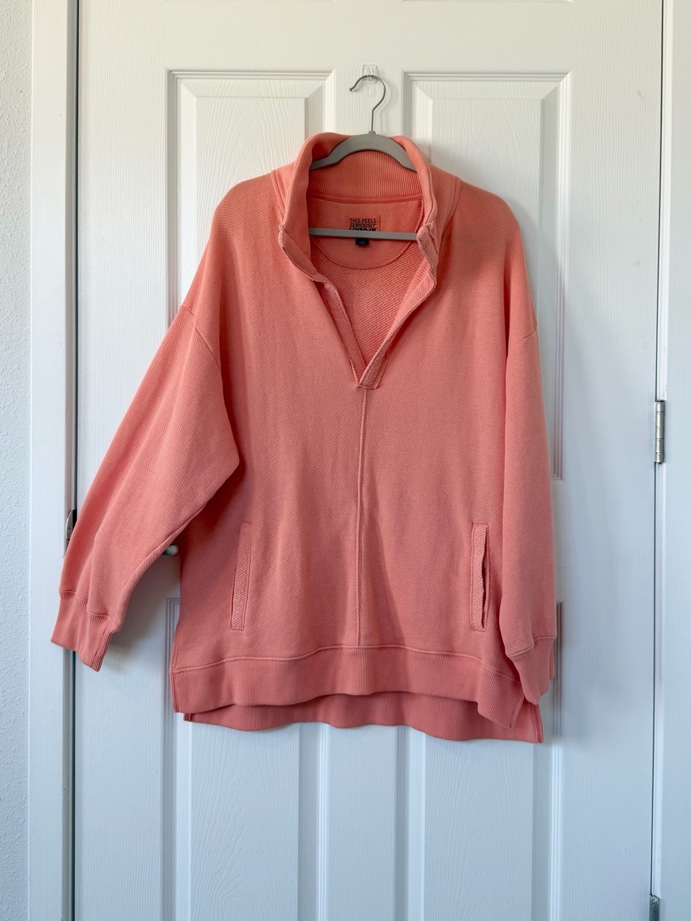 AE Seriously Lived in Peach Coral V Neck Oversized Pullover Sweatshirt w Pockets